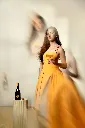 Grand Cuvée Botanique Blanc et Noir Sparkling 740 ml – lifestyle portrait