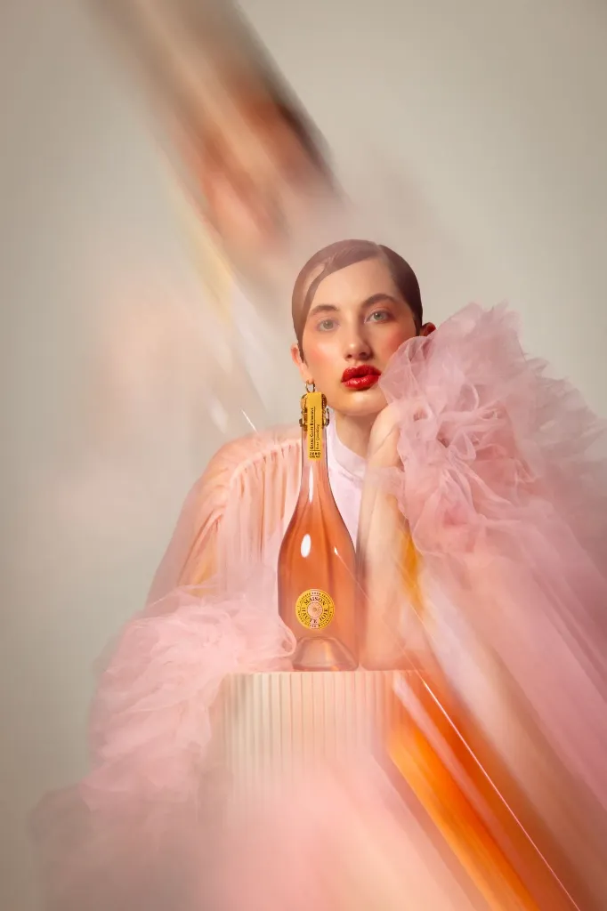 Grand Cuvée Botanique Rosé Sparkling 740 ml – celebratory serving scene